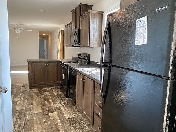 4th image of 225 Pebble Creek Dr #34