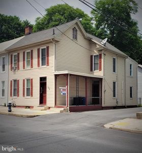 139 E Catherine St, Chambersburg, PA, 17201