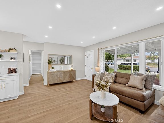 3rd image of 5651 Babb Ave