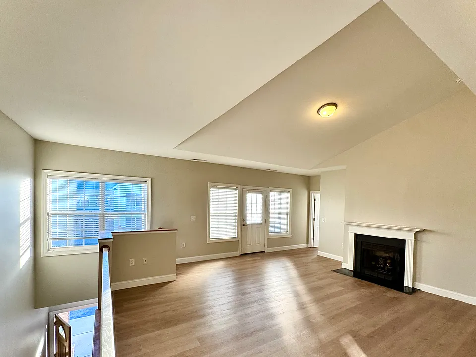 1926 Tara Ct #203