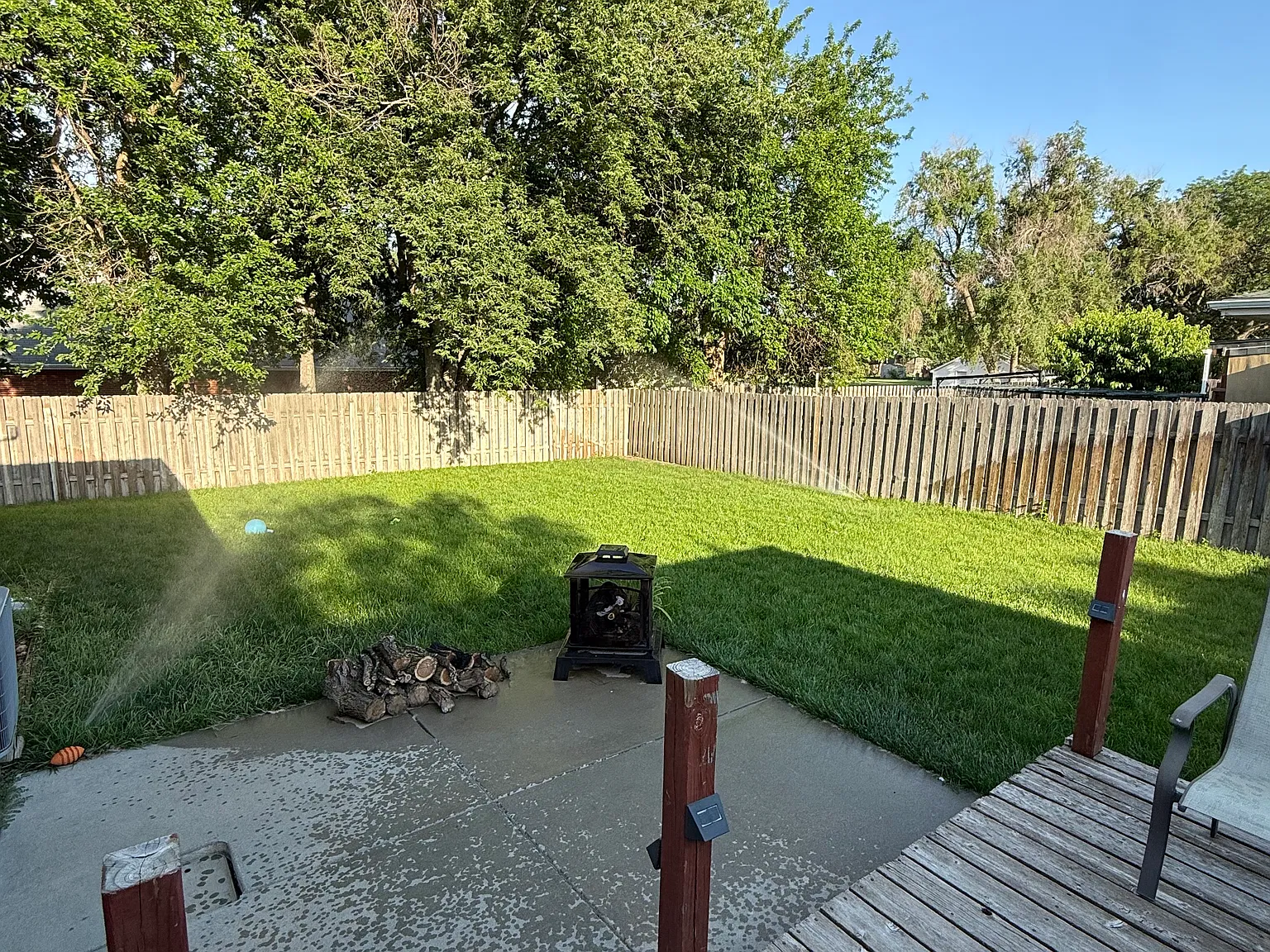 SW 16th St, Lincoln — Photo 3