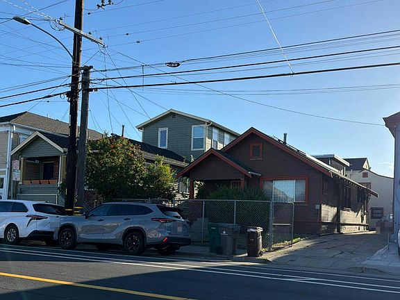 2nd image of 4218 West St