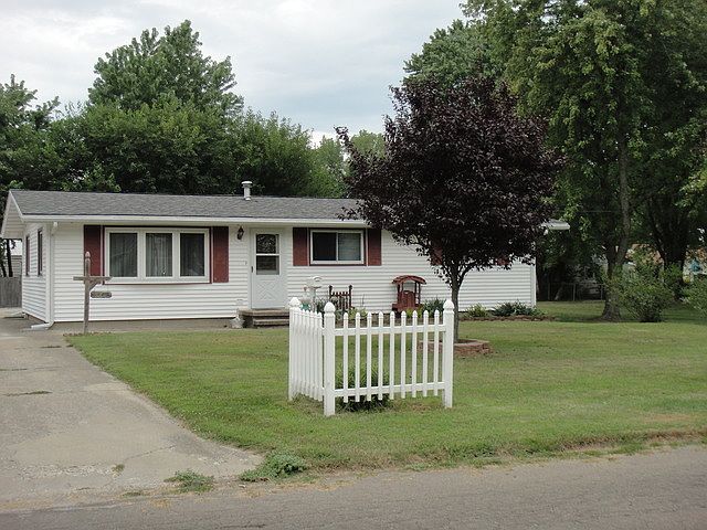 1st image of 1025 Eastview Dr