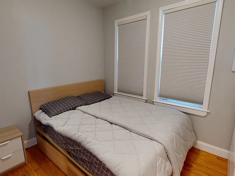 951 Saratoga St #3 — Photo 1