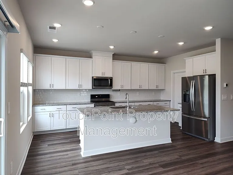 115 Sentinel Ct — Photo 5