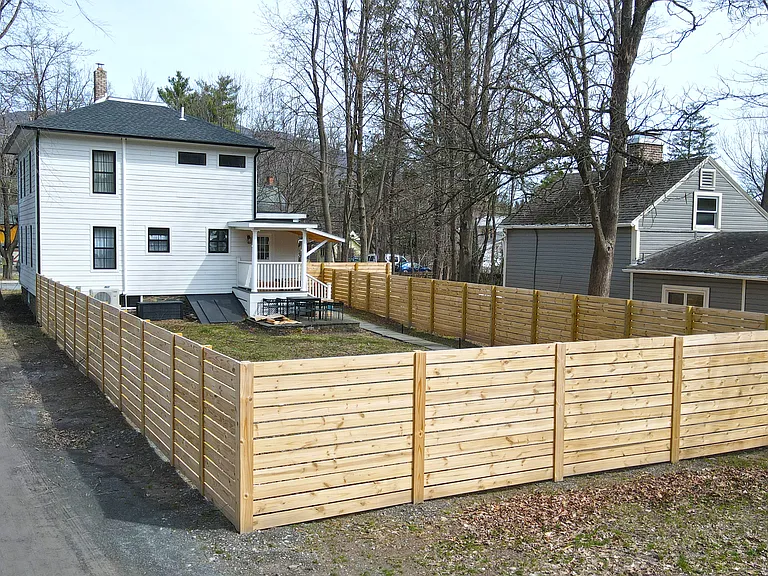 115 Tinker St — Photo 44