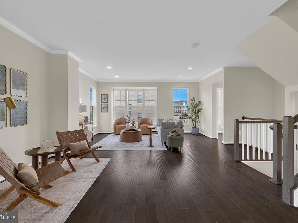 25284 Arrowroot Ter, Chantilly, VA 20152 | MLS #VALO2131312 | Zillow
