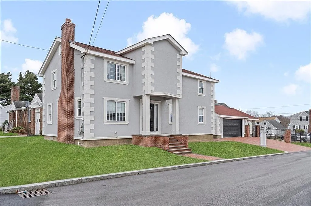 1 bed, 1.0 bath, 1196 sqft, $2,500 — Photo 2