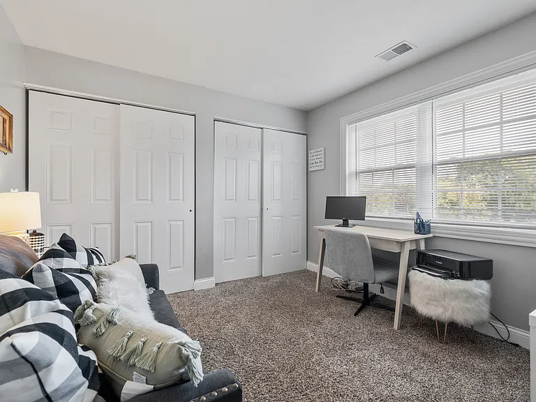 15 Foxcroft Rd #207 — Photo 11