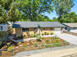 16 Merideth Ln, Longmont, CO 80501