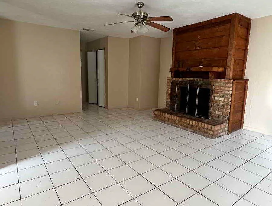 2 bed, 905 sqft, $1,050 — Photo 2
