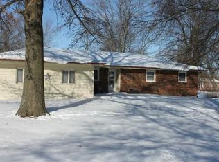 803 David Dr, Gallatin, MO 64640
