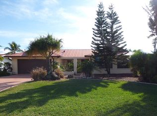 1428 Wellington Ct, Cape Coral, FL 33904