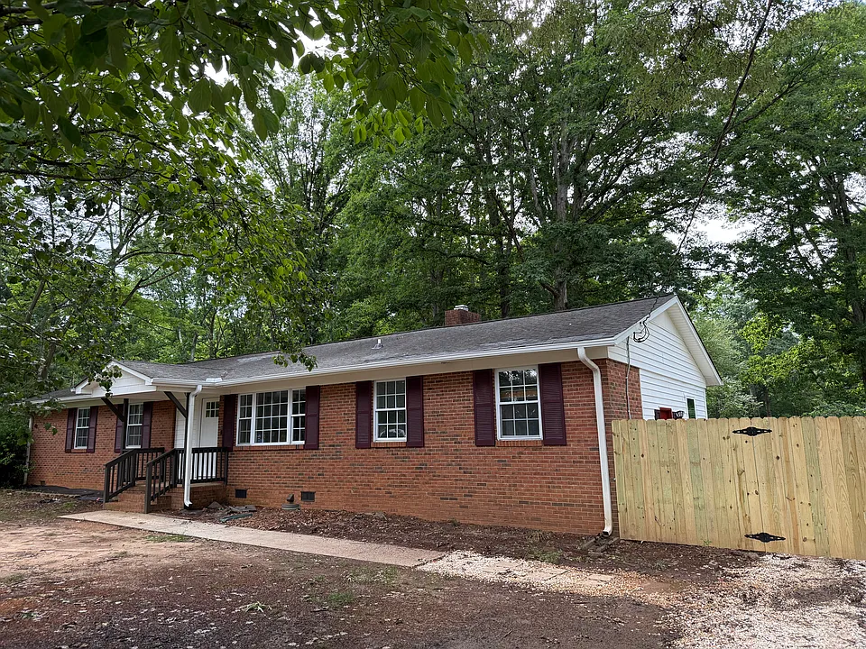 6132 Potter Rd