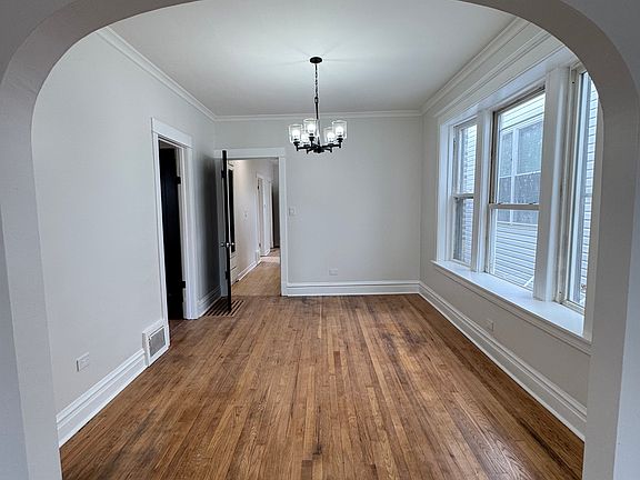 3rd image of 3516 W Evergreen Ave #1