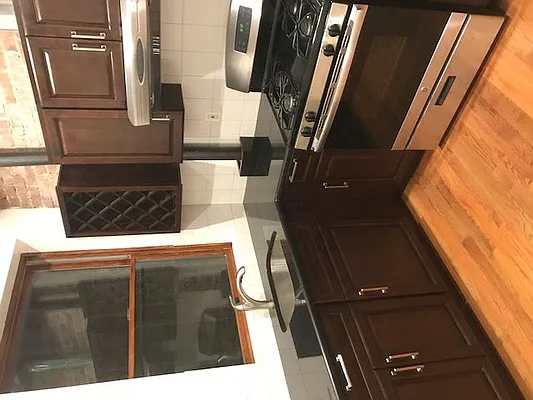 Rented by Bravestream Realty Corp. | media 5