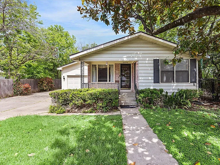 3 bed, 6015 sqft, $700 — Photo 1