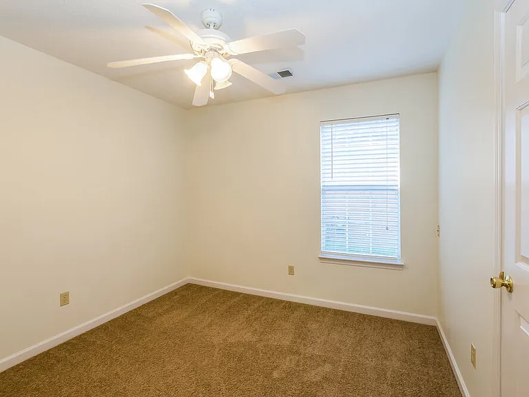 5892 Alexandria Ln — Photo 15