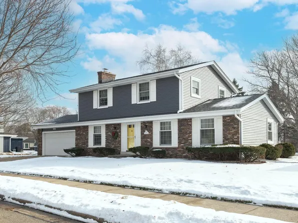 1107 Dogwood LANE, Waukesha, WI 53189