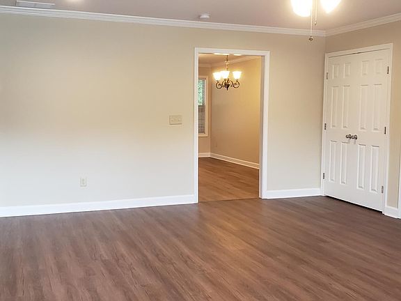 4th image of 110 Wiley Dr #1234