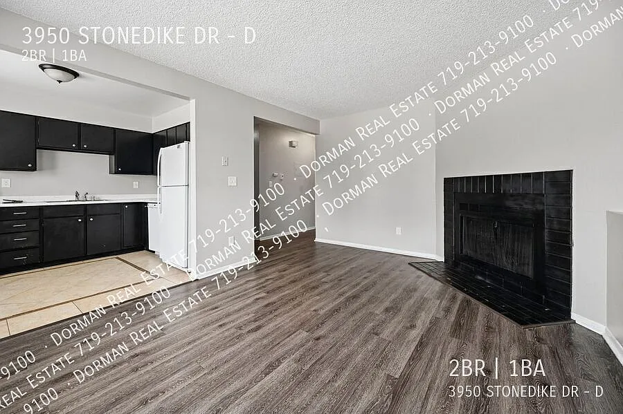 Move-In Special - First Month's Rent Free - Great Westside Location! — Photo 3