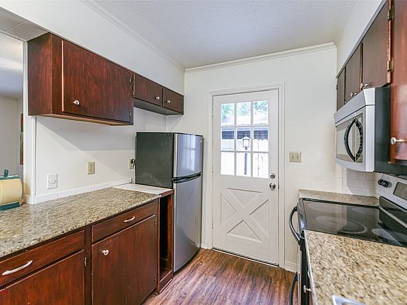 5th image of 719 Edgemont St
