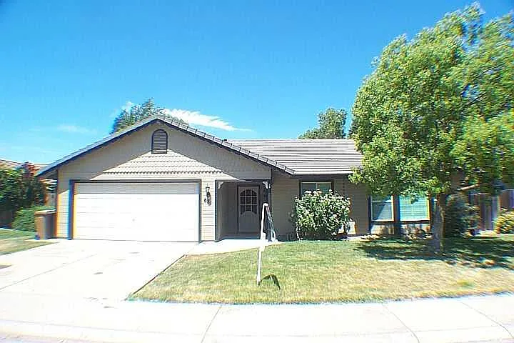 681 Valentine Ct photo 1