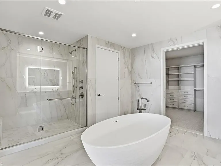 5100 Seagrass Blvd #306 — Photo 30