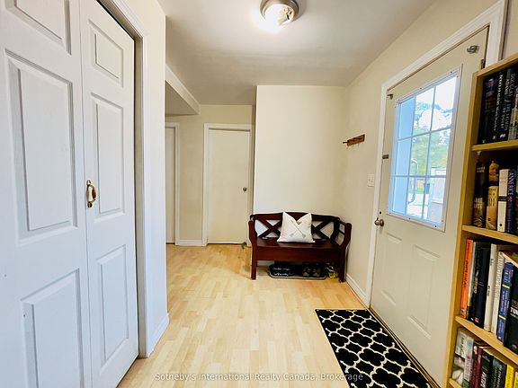 5th image of 285 Robinson St