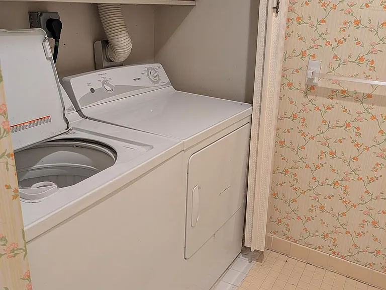 214 Stonybrook Dr #214 — Photo 25