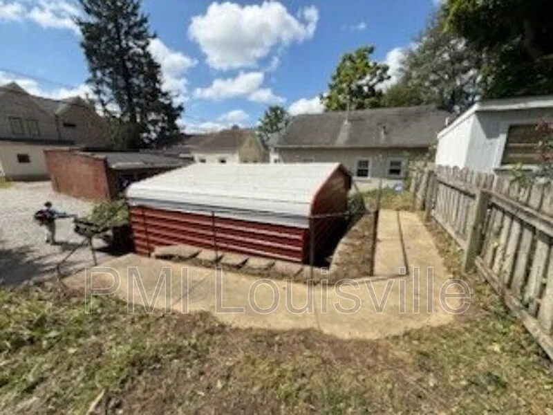 2 bed, 1.0 bath, 1083 sqft, $1,650 — Photo 3