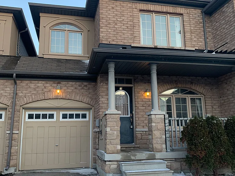 87 Hammersly Blvd — Photo 2