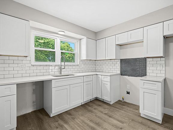 3rd image of 39338 Tunstall Dr