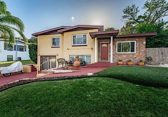3rd image of 5415 Rainbow Dr