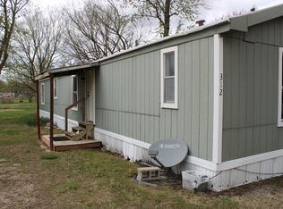 312 N Clay Aly, Riley, KS 66531