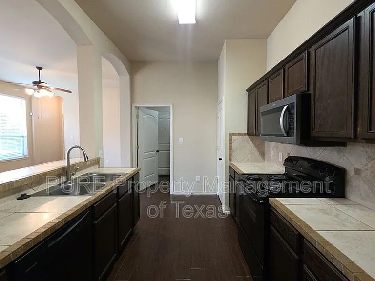 1500 Muirfield Bend Dr #B — Photo 12
