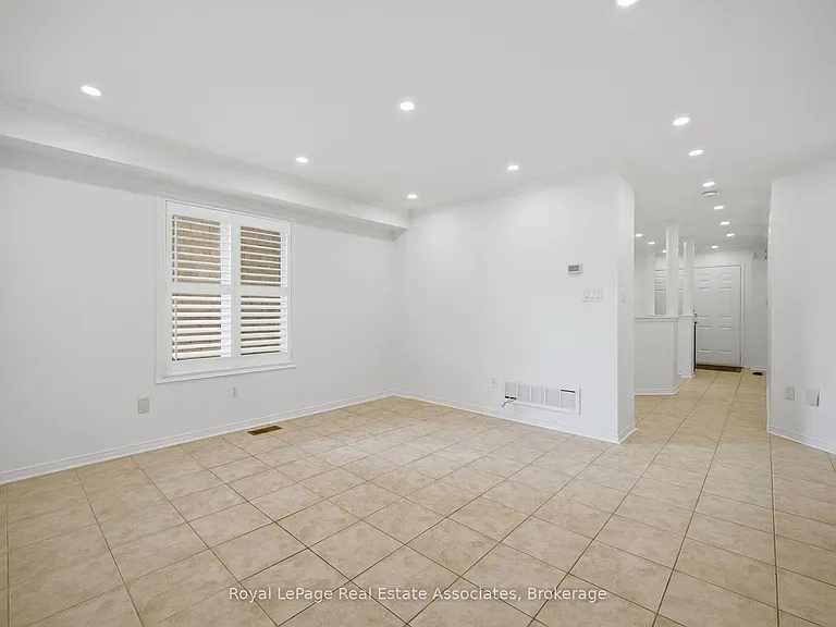 70 Echoridge Dr — Photo 11