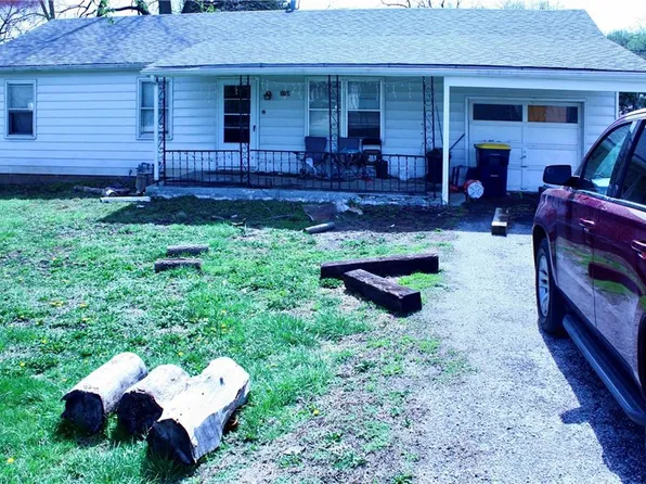 3779 Meadow Ln, Kansas City, MO 64137