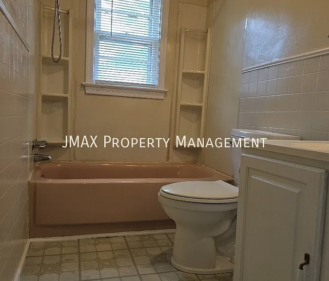 1515 Dunbar St NW — Photo 11