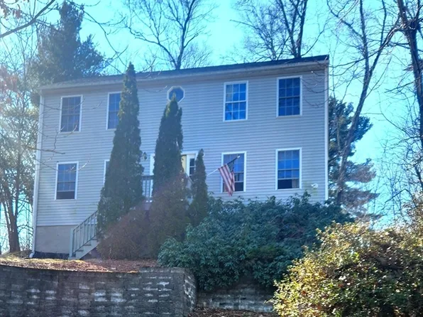 92 Boyce St, Auburn, MA 01501