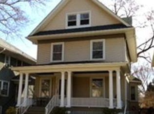 520 Clinton Ave, Oak Park, IL 60304