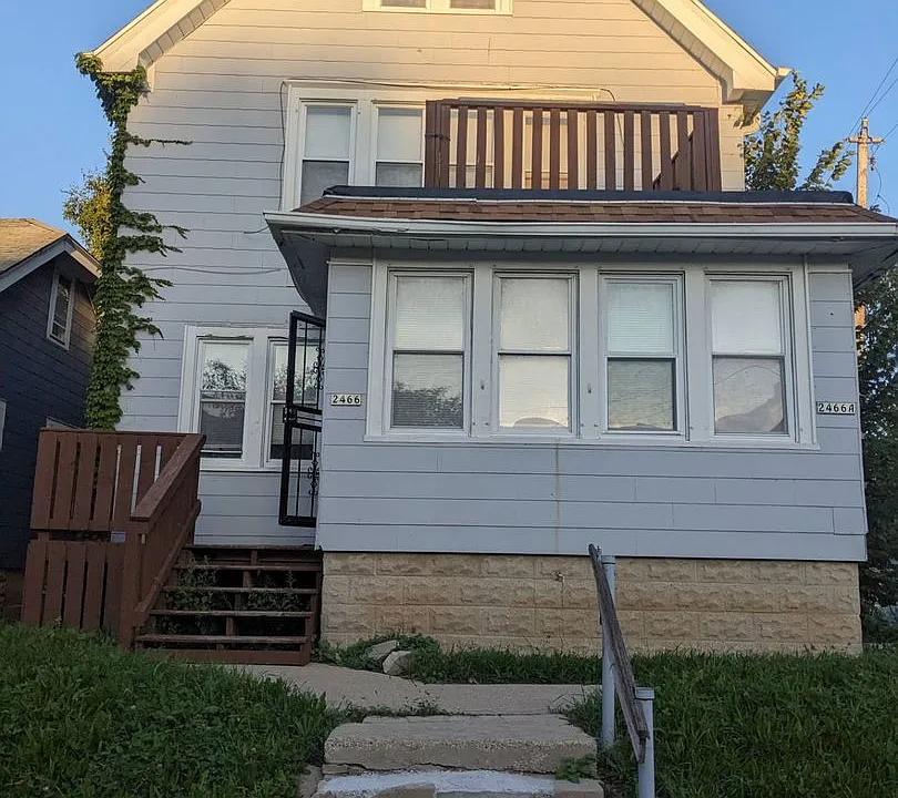 2466 N 52nd St