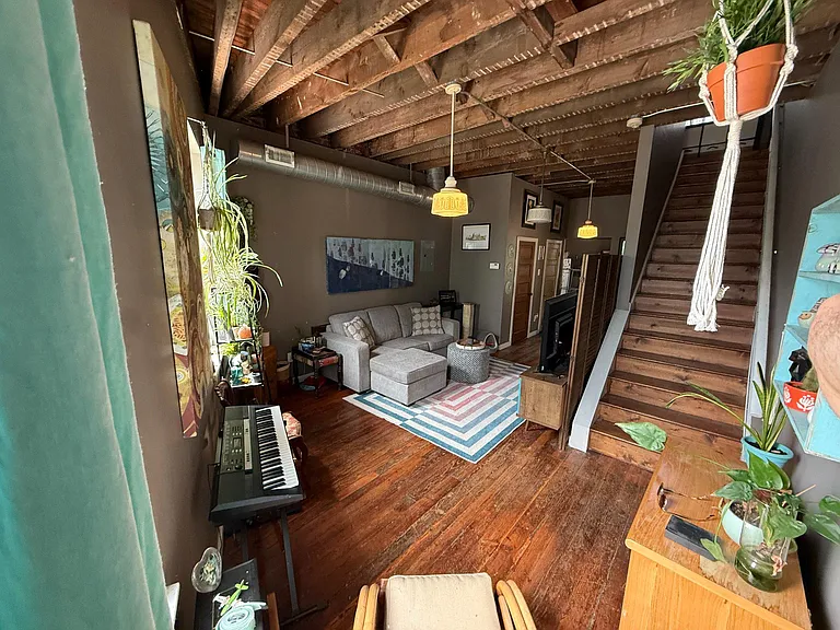 209 W Girard Ave — Photo 4