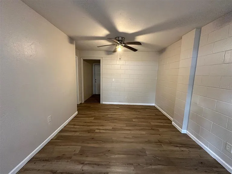 657 NE Waldo Rd — Photo 5
