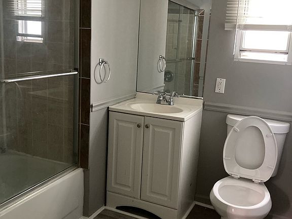 2nd image of 379 Woodland Dr