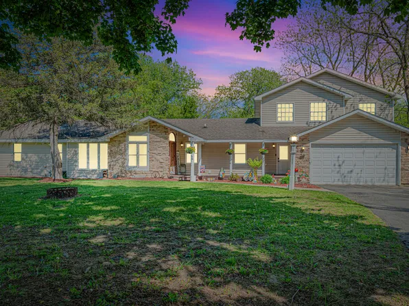 25647 W Old Grand Ave, Ingleside, IL 60041