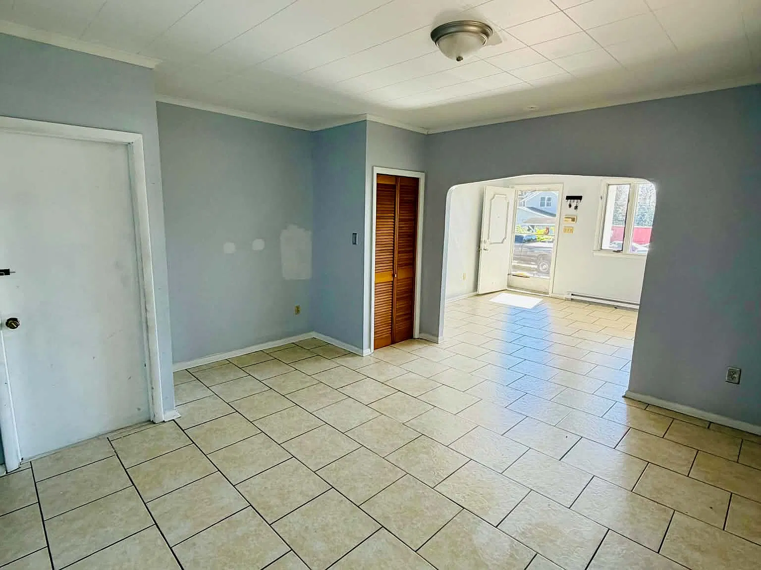2 bed, 1200 sqft, $1,400 — Photo 3