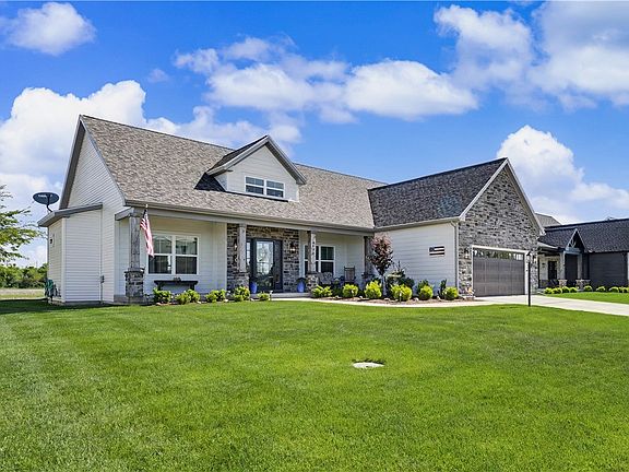 2nd image of 2838 E Stone Creek Blvd