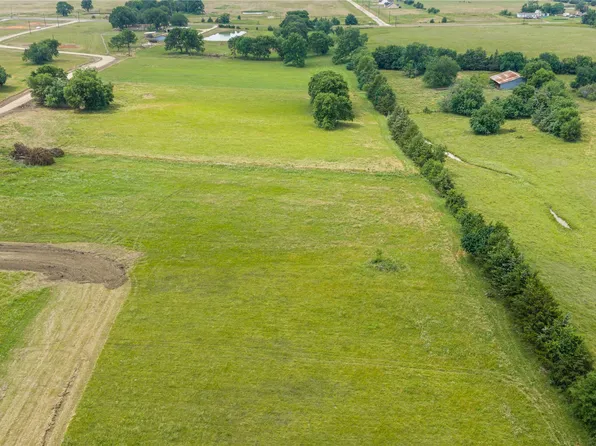 163 Private Road 33267, Sumner, TX 75486