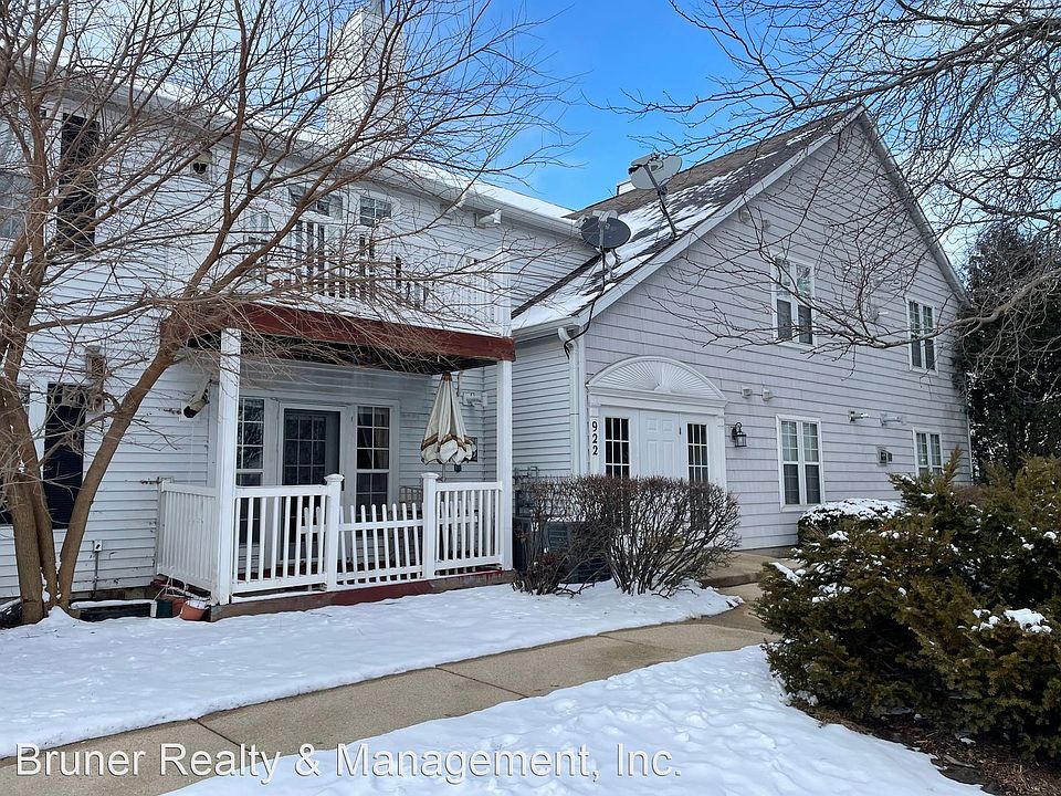 1st image of 906 Harbor House Dr #5